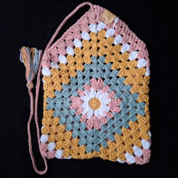 Pochette en fil coton pour livre de poche