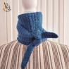 L'écharpe "scarf" au crochet est l'indispensable de votre garde-robe.