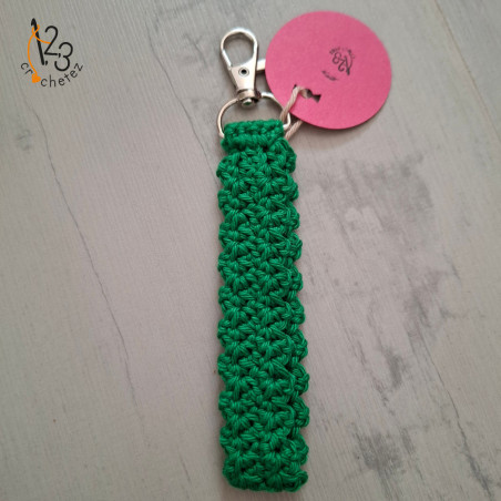 Le porte-clés bracelet au crochet. Idéal pour ne pas perdre ses clés.