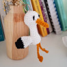 Le porte-clés cigogne fait main au crochet, un clin d'oeil alsacien.