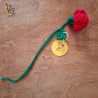 Le marque-pages rose rouge, fait main au crochet en Alsace.