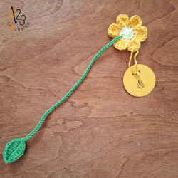 Le marque-pages fleur donne une touche de nature pendant vos lectures.
