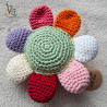 Un pique épingle fleur réalisé au crochet par mes soins, en Alsace.