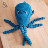 Un poulpe réalisé par mes soins au crochet comme décoration de chambre.