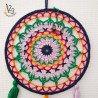 L'attrape-rêves multicolore, fait main au crochet en Alsace.